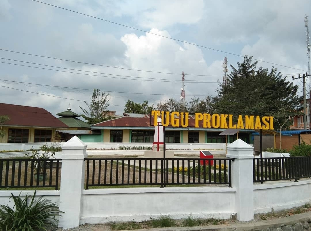Tugu Proklamasi Kota Tanjung Pura
